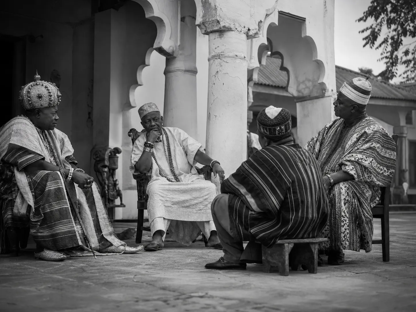 A palace council in session